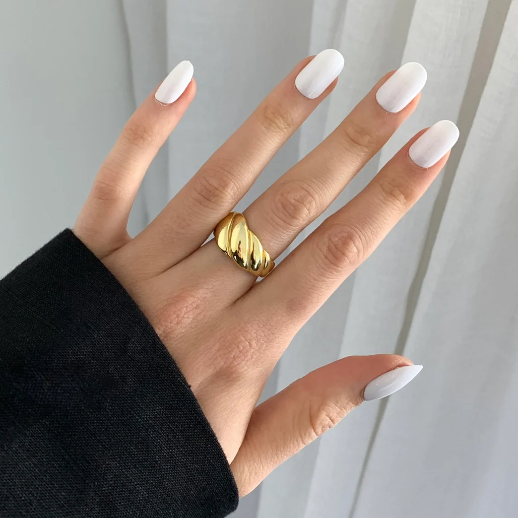 Oval Nails