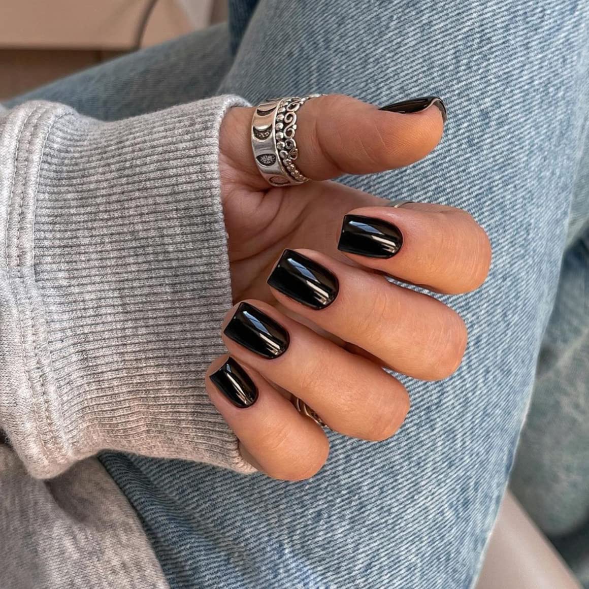 Short Black Nails