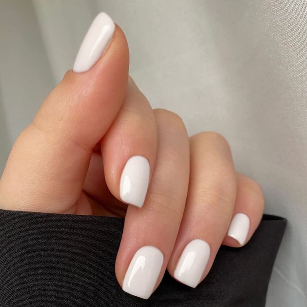  White Short Nails