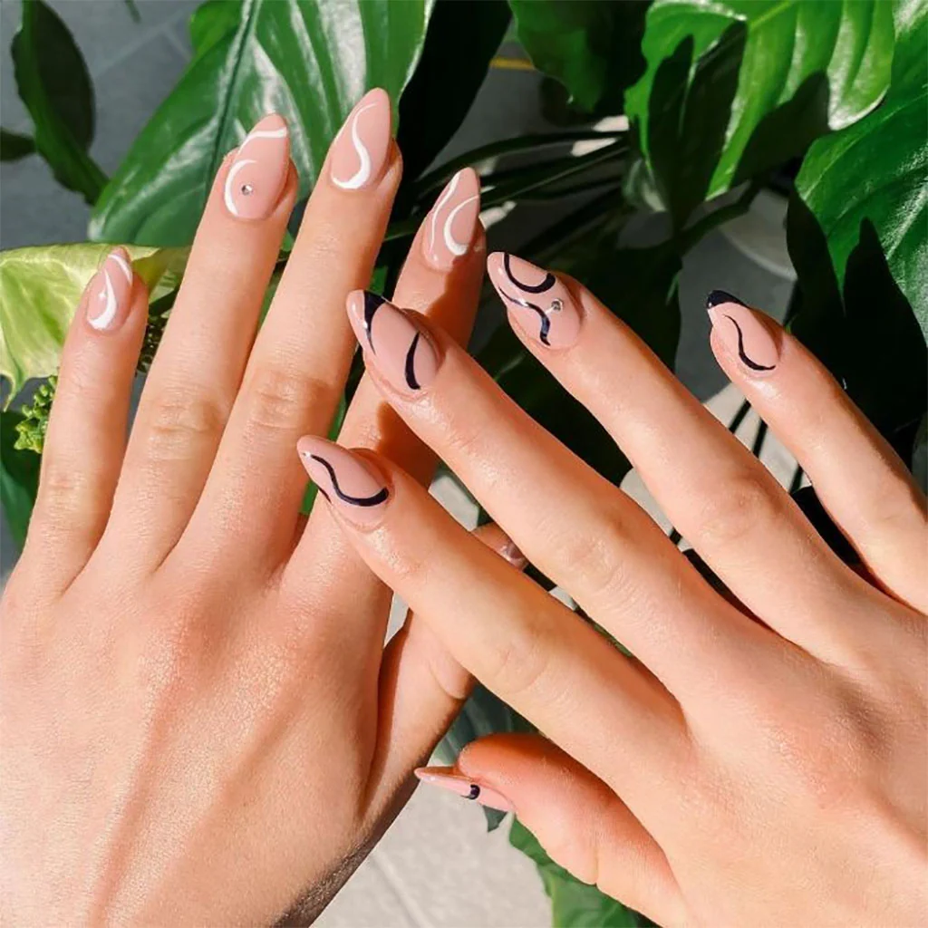 nude nails with design