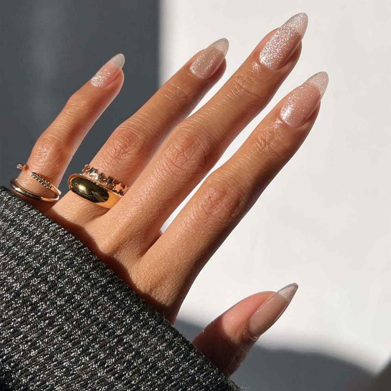 nude nails with design