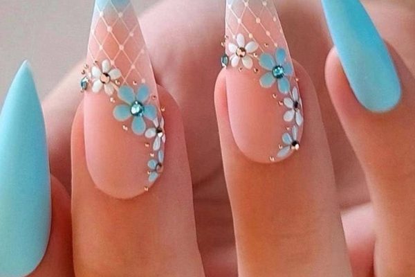 short stiletto nail