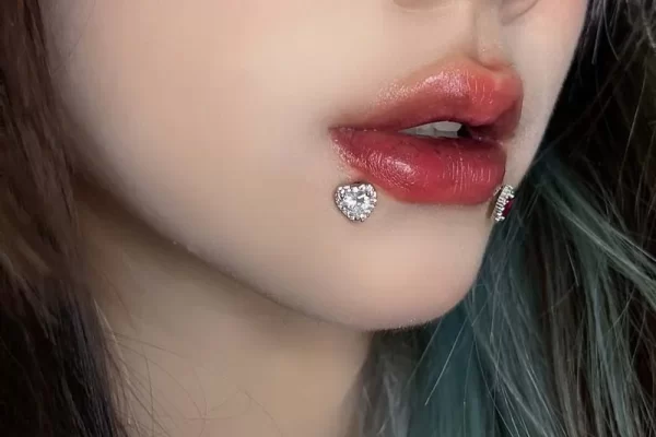 Labret VS Vertical Labret Piercing