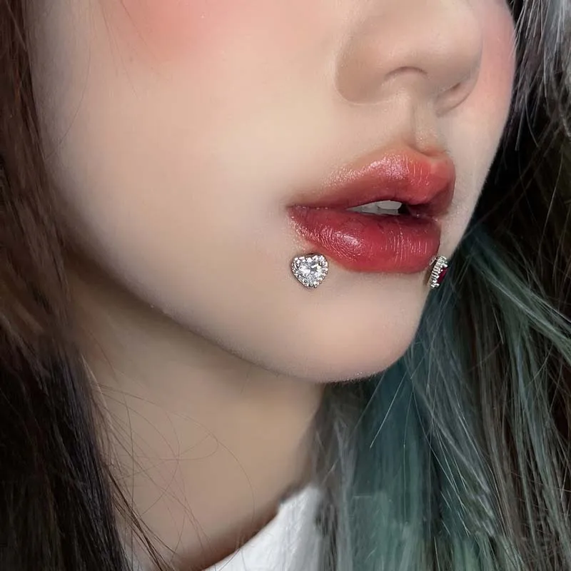 Labret VS Vertical Labret Piercing