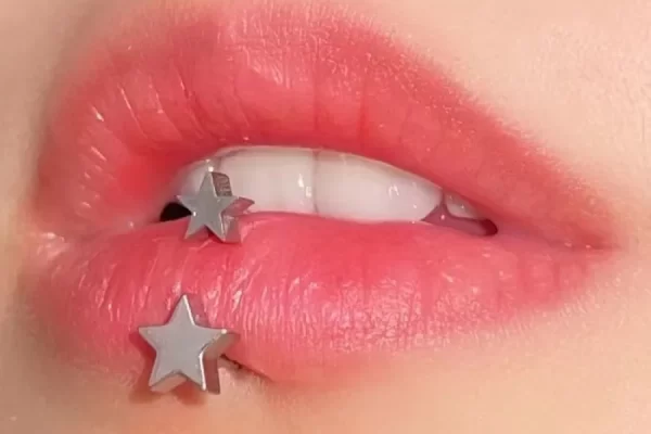 vertical labret jewelry