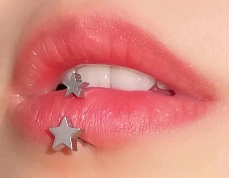 vertical labret jewelry