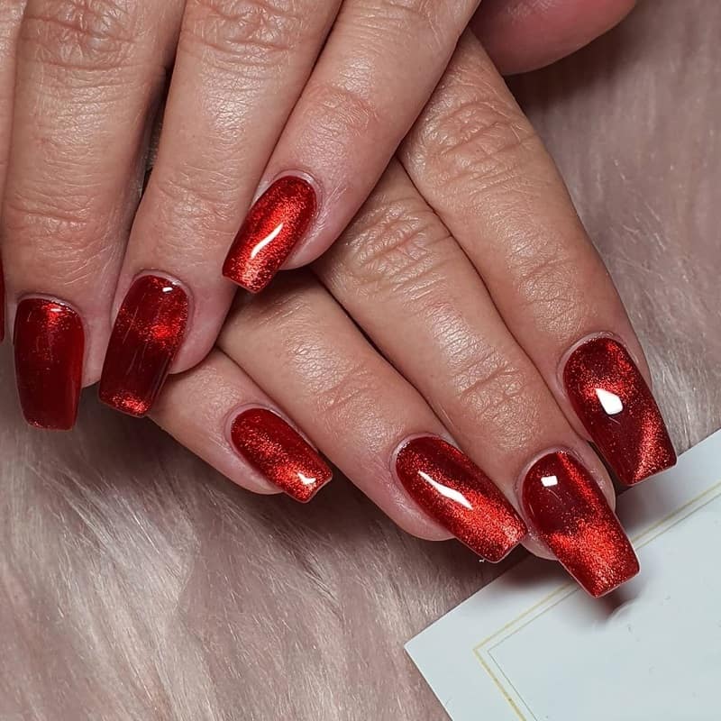 cat eye nail polish