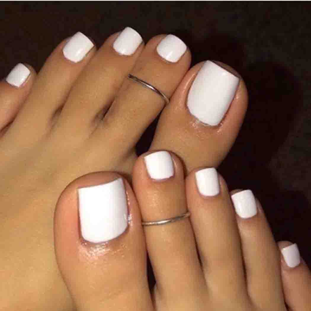 white toe nail polish