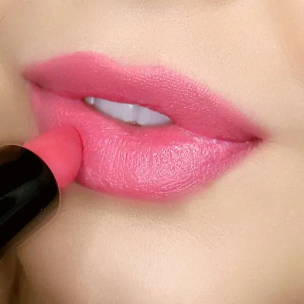 light pink lipstick