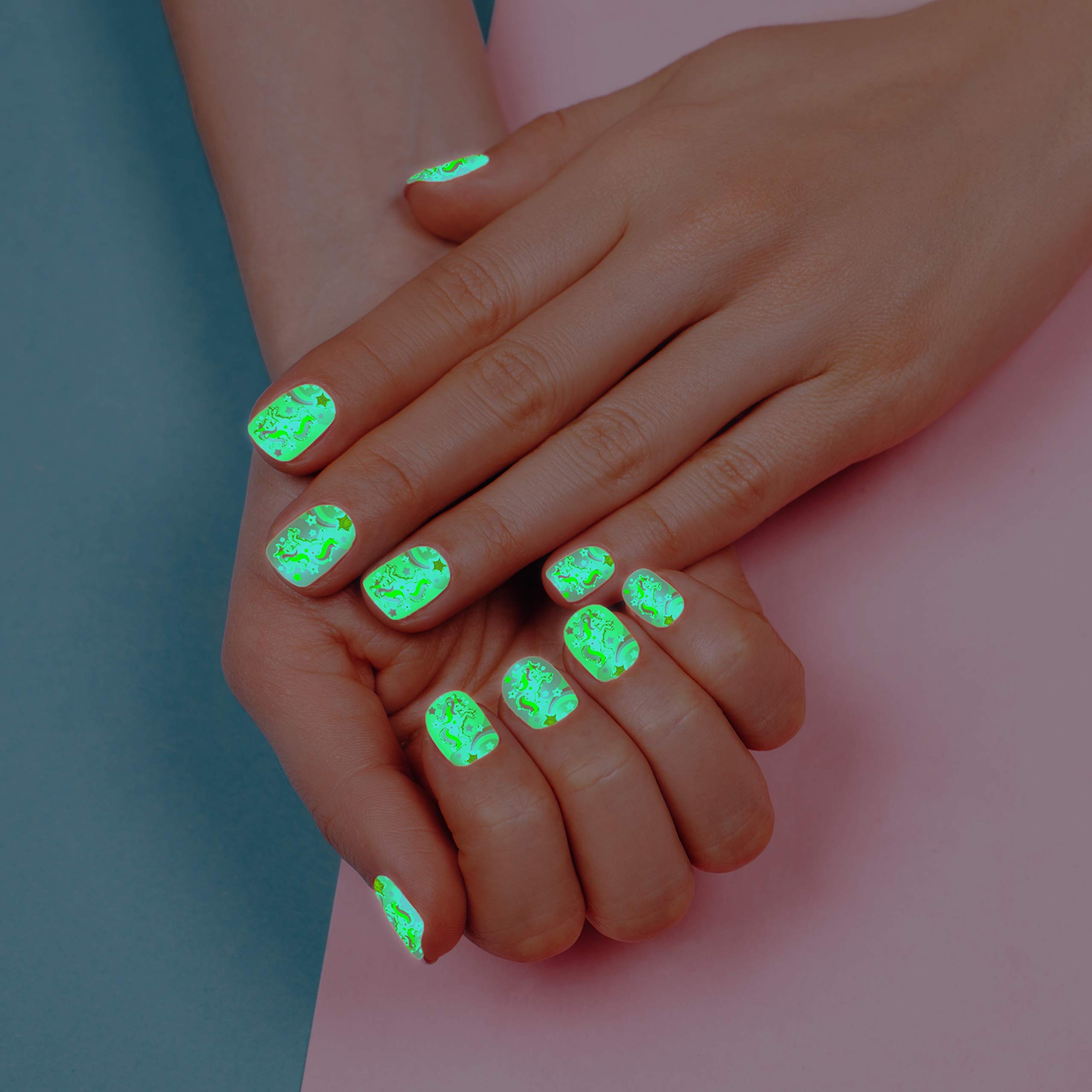 glow in the dark nail polish
