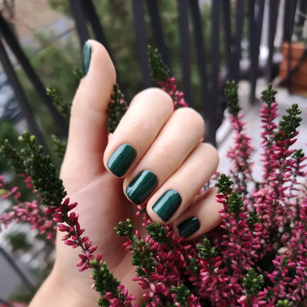 dark green nail polish