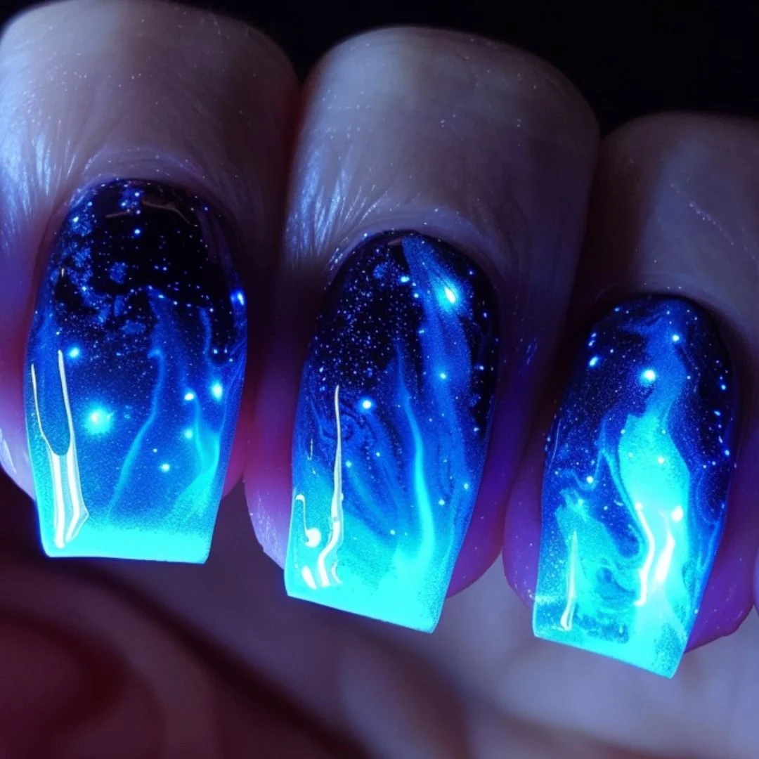 glow in the dark nail polish