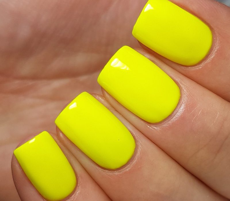 Why Yellow Nail Polish Should Be Your Next Go-To Color? yellow nail polish