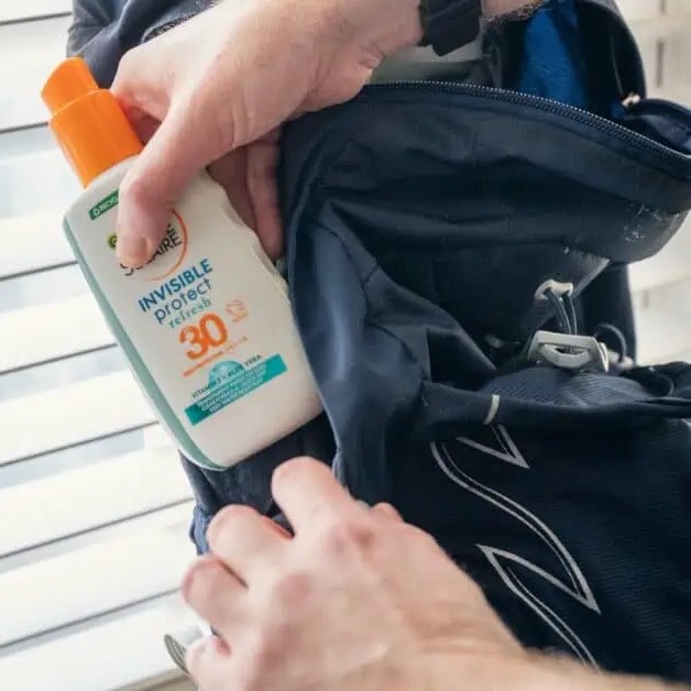 bring spray sunscreen on a plane