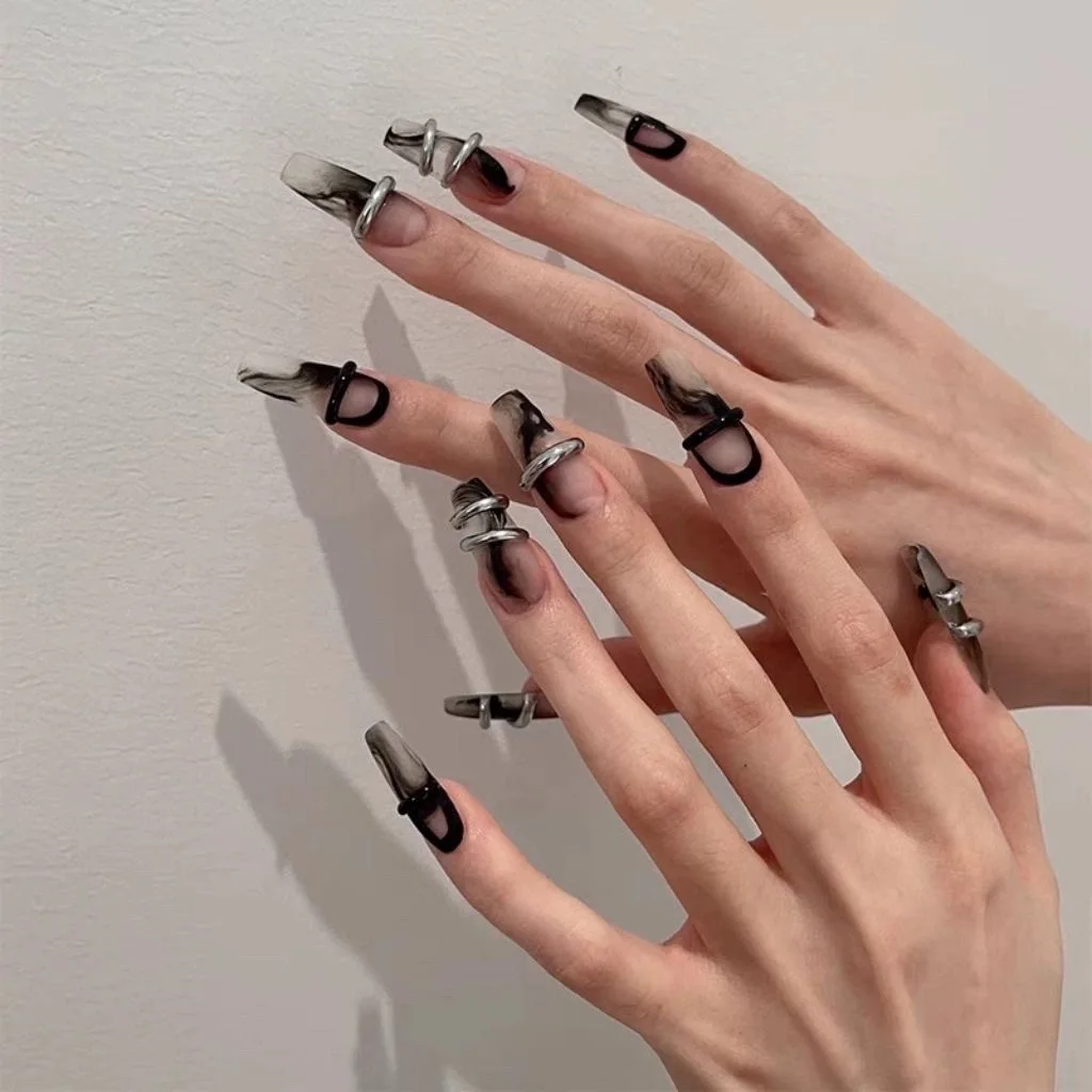 black acrylic nails