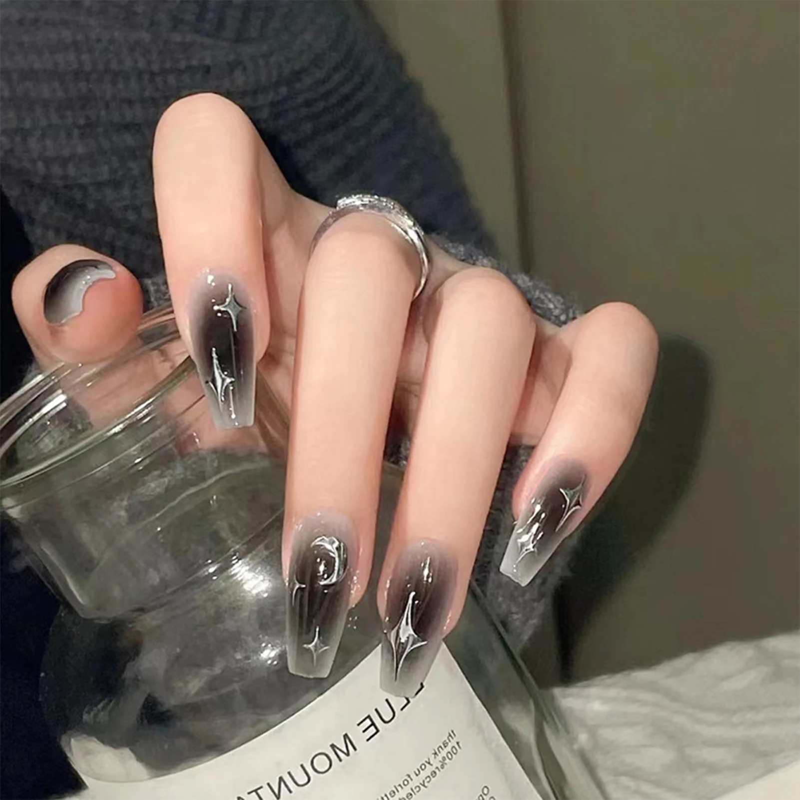black acrylic nails