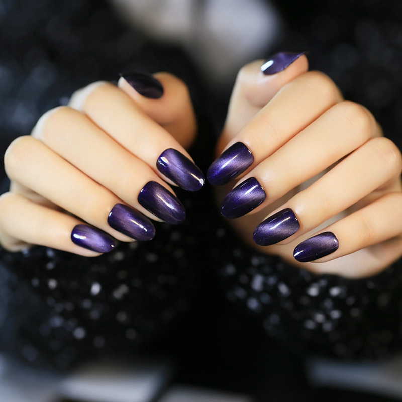 cat’s eye nail polish